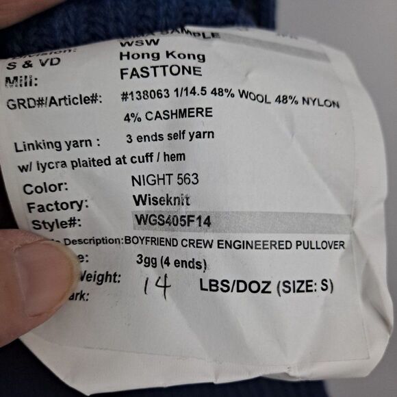 Gap Ladies Boyfriend  Sweater NWOT - Picture 11 of 11